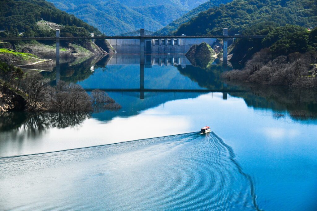 八ッ場ダムのダムサイトエリアで営業を行う事業者を募集します