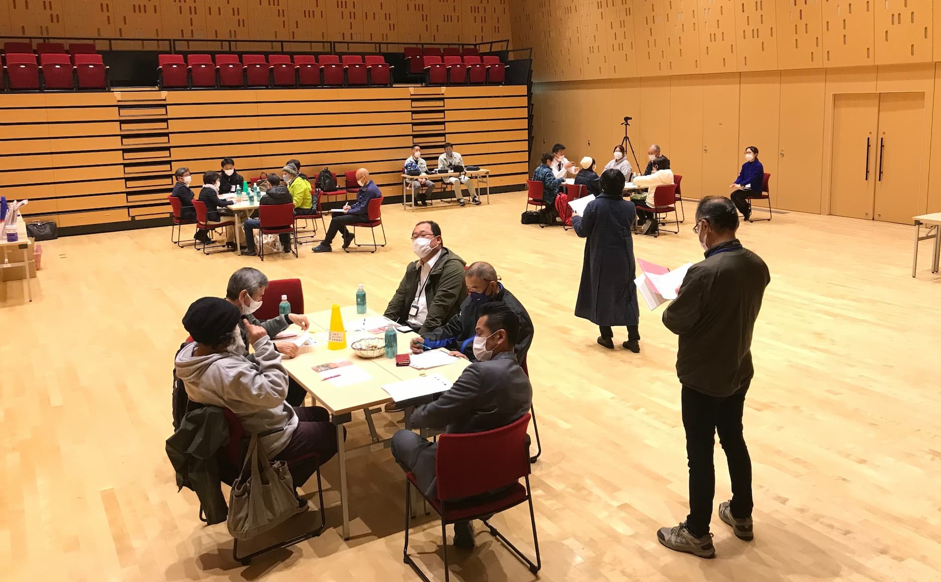 10月のつなカンミーティングを開催しました。